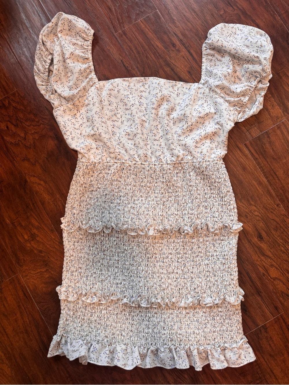 Forever 21 Cream Floral Smocked Puff-Sleeve Dress